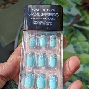 Magicpress nails, medium, mint with glitter